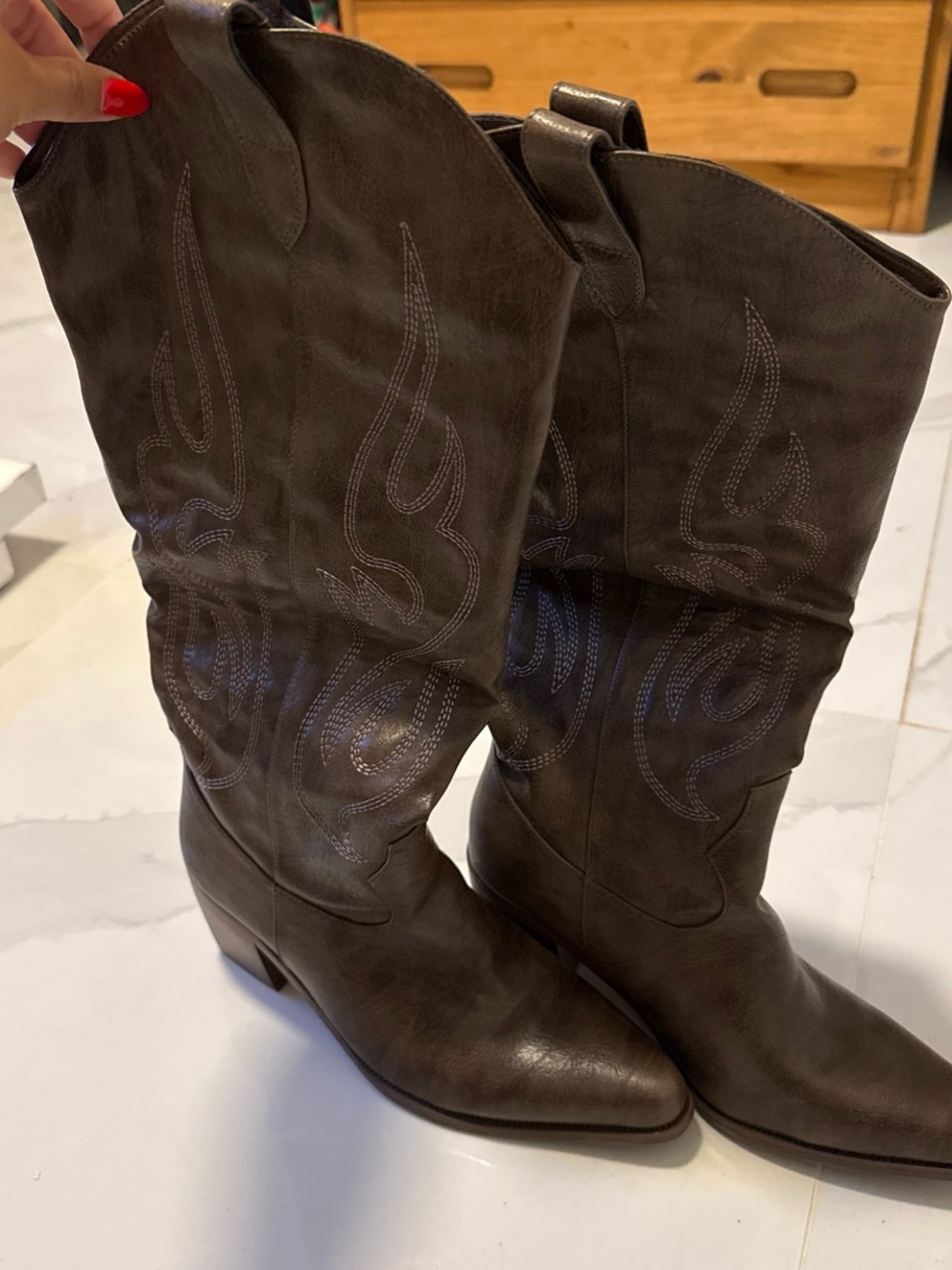 Classic Women's Western Knee-High Boots - Brown